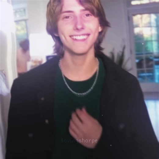 Yes I will!! I thought you’d never ask! || #CONNORSHARPE || i really like this edit! @Connorsharpeofficial @queenbarbsharpe @SFS Edit House! @Sharpe Family Singers @harper ౨ৎ @xo, abby @allie💝 #fyp #xybca #trending #foryoupage connorsharpeofficial is my fav btw.. omg BTW MENTIONED!!!