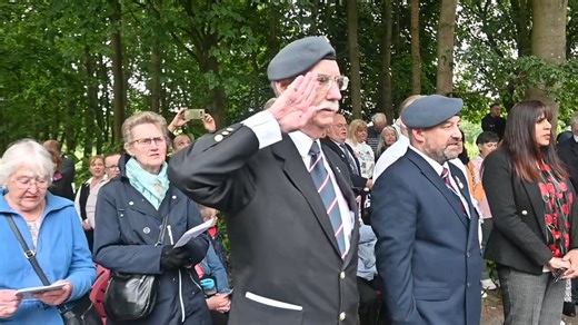 Hundreds of people have taken part in a poignant memorial ceremony to mark the 80th anniversary of the tragic Lancaster bomber crash in Wolverhampton. 👉 https://www.expressandstar.com/news/2025/05/19/hundreds-attend-poignant-event-to-mark-80th-anniversary-of-wednesfield-lancaster-bomber-crash/ | Express & Star