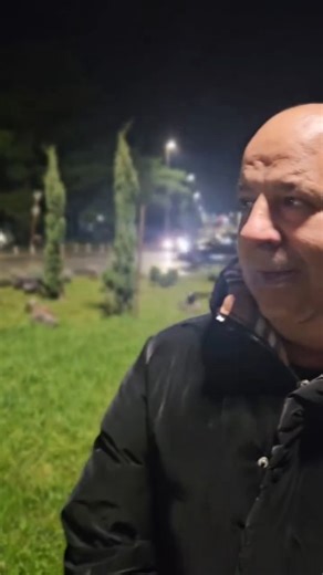 podgorickiasfalt | Kao što smo najavili specijalni gost iznenađenja @stranka_biroa_nerada Crni, tema-gradnja solitera na kružnom toku 😄😄 | Instagram