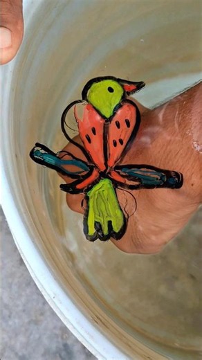 beautiful Bird 🕊️ drowing 💕 with floating pen 🖊️