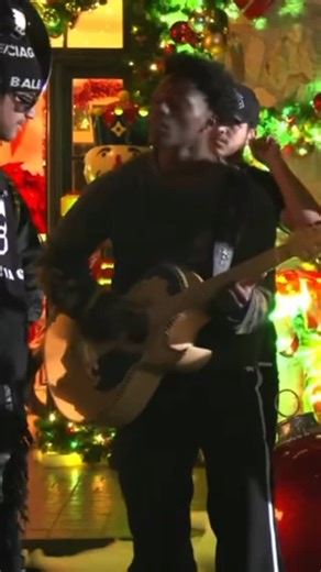 88rising on Instagram: "HAPPY HOLIDAYS 🎄🎄🎄 marlboro rojo FUERZA REGIDA x SPEED version produced by 88rising ❤️‍🔥"