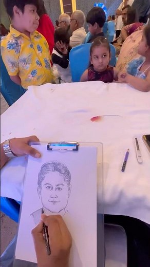 Live portrait sketch #art #drawing #portraitdrawing #foryou #shorts #viral #liveportrait #sketch