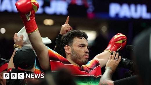 Famous Mexican boxer Julio César Chávez Jr arrested by US immigration