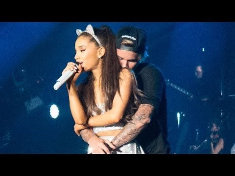 Justin Bieber & Ariana Grande - As Long as You Love Me (Live)