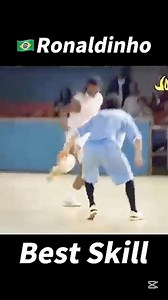 1.4M views · 18K reactions | Rare Ronaldinho Air Elastico skill tutorial #brazil #Ronaldinho #dribbling #skill #tutorial #fypviralシ #shortsreels | ValentiniO back up page | Facebook