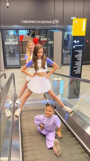 RATE OUR TRICK ?/10 😃💓 #splitchallenge