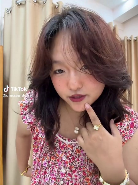 Chic Plus Size Summer Floral Linen Top for Women