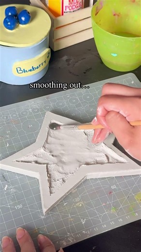 DIY button star dish #diy #creativeclayideas #airdryclay #craft #claycrafts #clayideas