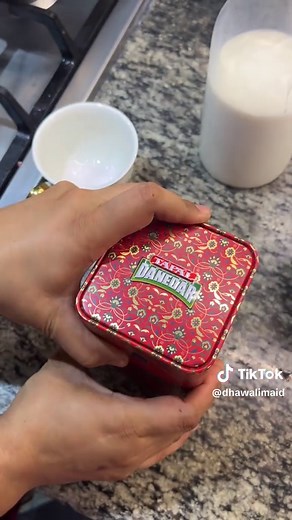 Chai Banay Bus Tapal Danedar - Iftari Ki Tayyari
