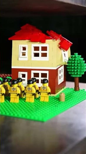 Hydraulic Press vs LEGO City – Epic Smash! 😱💥