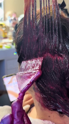 How to Go Plum/Raspberry Hair color at Home💖😍 Using @XMONDO COLOR available @Sally Beauty thank you @misskinssss_ 💁🏽‍♀️🦄💗😍 #sallybeauty #sallybeautypartner #sallybeautyassociate #damagedhairtips #plumhair #plumhaircolor #rasberryhair #burgundyhair #winehair #hairathome #dyehair #dyehairwithme #colorhairathome #coloredhairgirl #coloredhairathome #dyeyourhair #dyeyourhairathome #purplehair