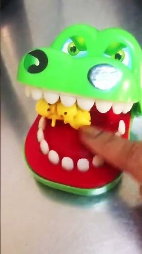 Gameplay Fun Winning Moves Games Crocodile Dentist #toys #youtubeshorts #satisfying #funny #cute #yt