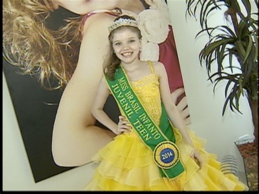 Miss Brasil Infantil conta sobre sua rotina no 'Entre Nós'