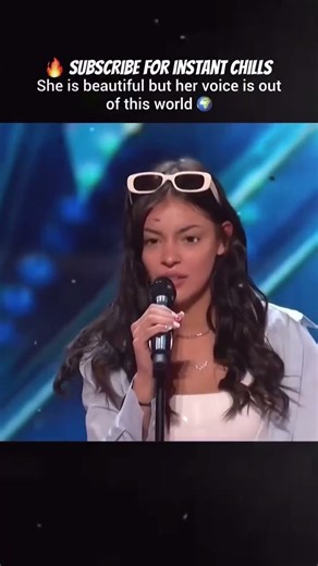 Her Voice is OUT OF THIS WORLD! 🤯🌎 The Whole Crowd Cried!