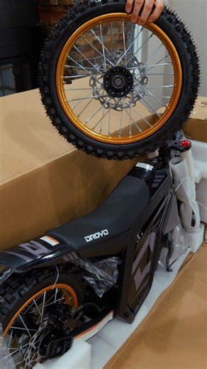 Unboxing the DROYD Bezerker electric dirt bike #edirtbike #bikelife #supermoto #electricmotorcyle