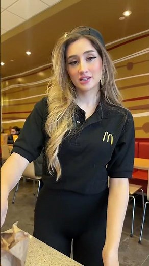 Service... #bronwinbeauty #bronwinfunny #bronwinaurora