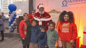 Methodist Charlton continued its 50th anniversary celebrations with a holiday party for the community this weekend.⁠ ⁠ Hundreds of families got to visit with Santa, decorate cookies, and even try their hands at robotic surgery!!⁠ ⁠ They also enjoyed Christmas classics with a band of merry physicians! | Methodist Health System