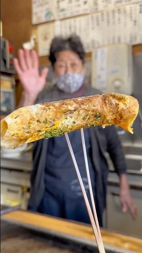 昭和香る昔懐かしい駄菓子屋さんで、傑作おやつ。うまい棒をアレンジした、B級グルメを名古屋で見つけた。#名古屋グルメ #駄菓子 #japanesefood