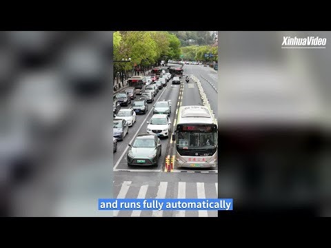 Smart tidal lane robots ease traffic pressure in eastern China
