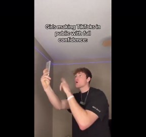 Funny Selfie Fails: Guys vs. Girls in Public