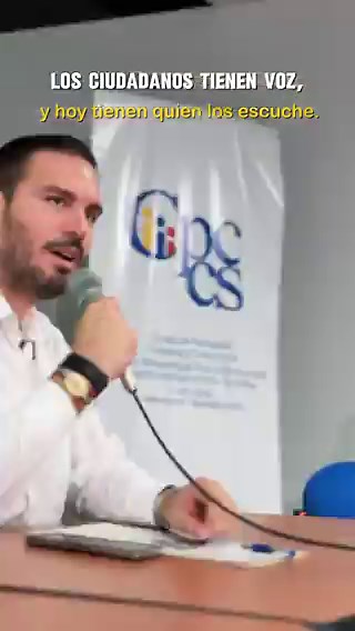 El servicio ciudadano se construye escuchando a la gente. 🗣️👂​Cada demanda, sugerencia u observación es una brújula que nos marca el camino. 🧭👣​¡Gracias por compartir sus ideas y preocupaciones! 💡💪🏻Seguimos trabajando, pero siempre de la mano con ustedes. 🤝🇪🇨​#EscuchaActiva #TuVozCuenta #ParticipaciónCiudadana #JuntosAvanzamos