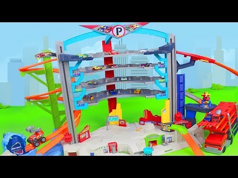 Hot Wheels: Ultimate Garage mit Spielzeugautos von Lightning McQueen & Blaze für Kinder