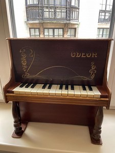 Vintage French Wooden Toy Upright Piano (pianos Jouet) From the Odeon Brand, 14 White Notes, 10 Black Keys - Etsy