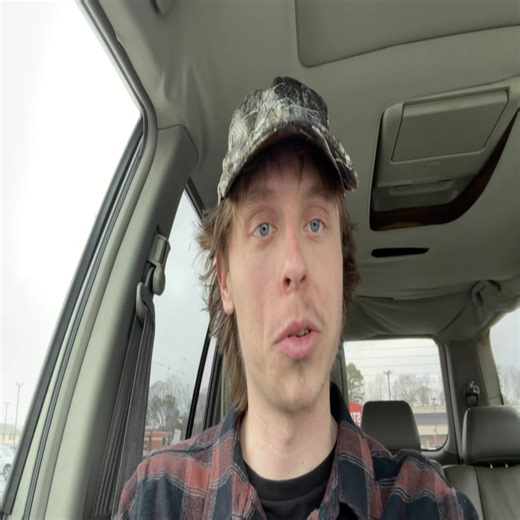 dylan (@reluctantsoul)’s video of my trained little brother taking a picture