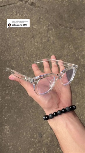 Explore the Transparent Frame Sunglasses Trend