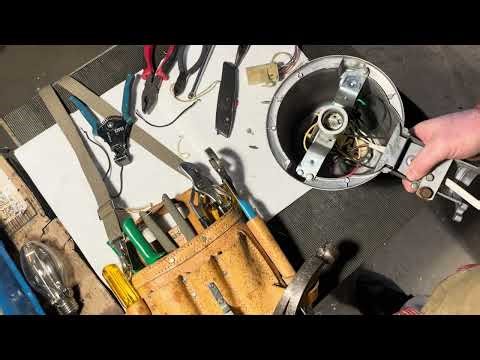 Convert a sodium or mercury vapor yard light into an efficient LED light