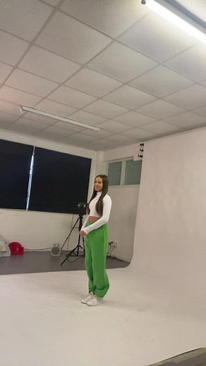 Liliana from Mune Agency back in the studio for updates 📸 #modelshoot #kidsmodel #photoshoot