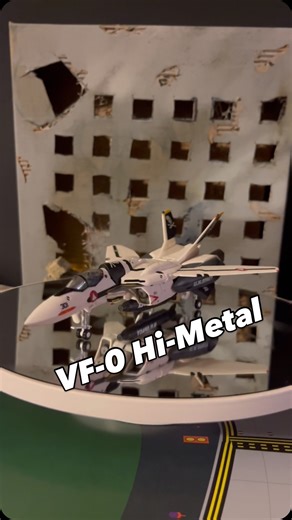 Transformando el VF-0 phoenix que pilota Roy Focker en Macross zero, de Hi Metal, escala 1:100 de su modo gearwalk a fighter. #thecollectorsvillage #macross #mecha #animefigure #robotech | The Collector's Village