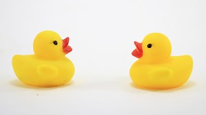 How to Bathe Your Twin Babies