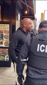🚨 ¡VALIENTE! Cajero enfrenta a ICE y los saca de su tienda | Global Noticias News