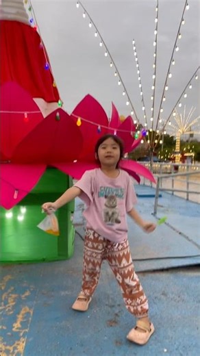 Loy krathong festival Koh Kret Thailand #kohkret #thailand #loykrathong #loykrathongfestival