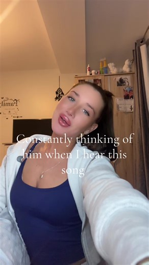 Sophie Roche (@sophie.rochekeane)’s videos with You Stole The Show - SIENNA SPIRO