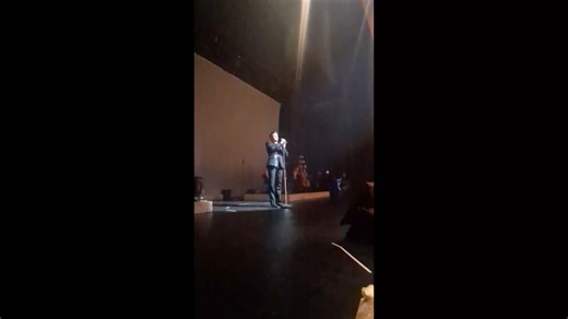 06/05/2025 Vincent Niclo concert tournée "" BEL CANTO TOUR - 2025 "" FREJUS - 04/05/2025 (vidéos x3 extraits - Sylvie S.P) https://www.facebook.com/VincentNicloUsaFans/videos/1246877016854798 | Vincent Niclo USA & WORLD Fans