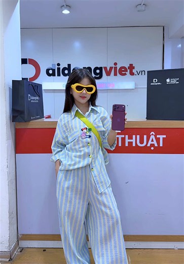 Cherry An Nhiên và ip18 pro max màu đỏ 2T ạ ❤️ Con cảm ơn Di Động Việt lun iu thương con qua các mùa ip ạ 😍 #xuhuong #CherryAnNhien #DiDongViet #ip18prm2T #KOLnhí