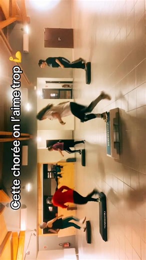 Chorégraphie STEP cours collectifs #dance #pourtoi #fypシ #fyp #fitness #gym #dancer #sports #trend