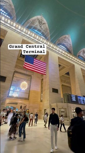 Inside Grand Central Station –🔴A New York Icon