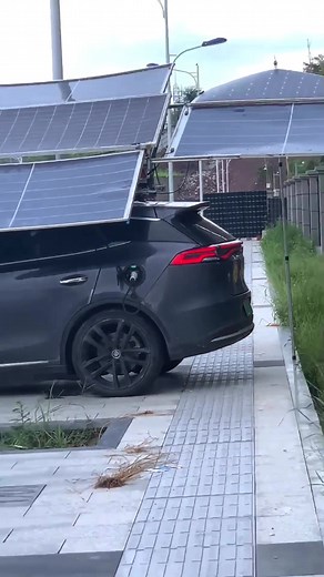 Charging Electric Cars with Solar Panels - Harnessing the Power of the Sun