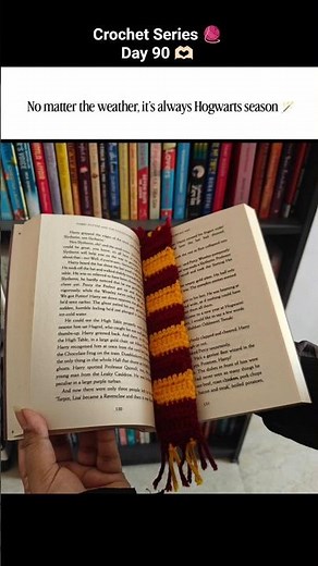Crochet Series 🧶 Day 90 🫶🏻Crochet Harry Potter Gryffindor Scarf Bookmark 🔖#crochet #trendingshorts