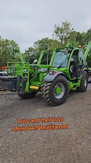 When you need 170hp in the field and 4.4t to 9m. Great seeing the 44.9 up close today filming for 2024. A must see if you're heading to the show.~ #merlo #multifarmer | Farmstockofficial | Facebook