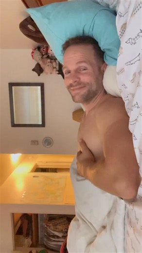 Morning cuties! Live in. Los Angeles tonight! San Fran next week. Hope to see you soon! 😘 | Tom Goss