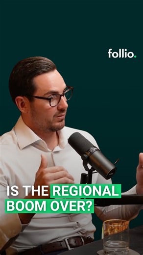 The Follio Property Podcast on Instagram: "Is the Regional Boom Over? Regional property smashed capital cities. That doesn’t mean it continues. ⚠️ From 2020 to 2024, regional markets surged. Average growth of around 52.5% compared to 33.4% in capital cities. It was an incredible run. But the drivers that created that boom are changing. When you track migration data, many regional areas are now seeing negative interstate and overseas migration. More people are leaving than arriving. That matters.