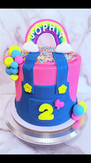 Since I didn’t go live this week, I know so many of you would’ve loved watching this one come together… so I recorded the whole process for you instead! 💕 This Miss Rachel themed cake definitely pushed me out of my comfort zone! From the size and layers to working with fondant and all the tiny details. I even had the chance to create a matching cookie set to go with it! I’m really proud of how everything turned out, and most importantly… the customer loved it! 🥹 There’s still so much to learn 