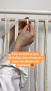 Nudos de macramé #macramelove #macramelover #macrameart #macrameartist #macramemaker #macramedecor #reelsviral #relojenmacramé #macrameecuador #macrameperu #macramdesign #macrameuruguay #aprendemacrame #macramemexico #macramecolombia #macrameespaña | Curso Macrame