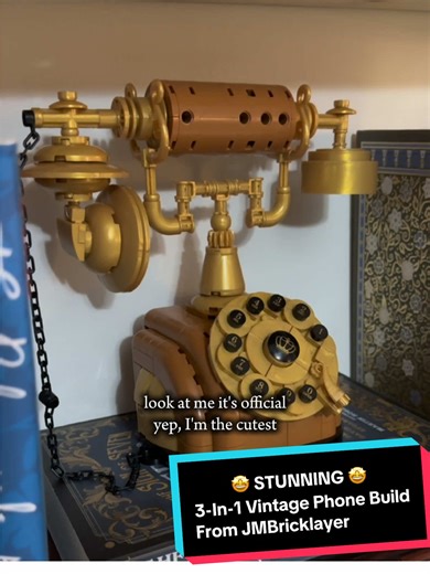 📞✨ The Most Satisfying Vintage Build You Didn’t Know You Needed ✨📞 This Vintage 3-in-1 Brick-It-Happen Rotary Phone is PURE nostalgia in brick form. From the spinning dial to the Viictorian style receiver, every detail on this build is ridiculously satisfying. It looks like a display piece from an antique shop… except YOU built it. The color scheme is definitely giving “steampunk”…the metallic Gold definitely pops here…LOVE IT! If you love LEGO-style builds and antique vibes, this is THE set t