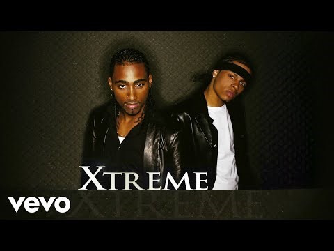 Xtreme performing Te Extraño (Visualizer/Bachata Version