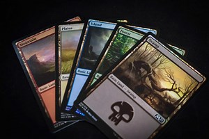 How to Use Each Card Type in "Magic: The Gathering"